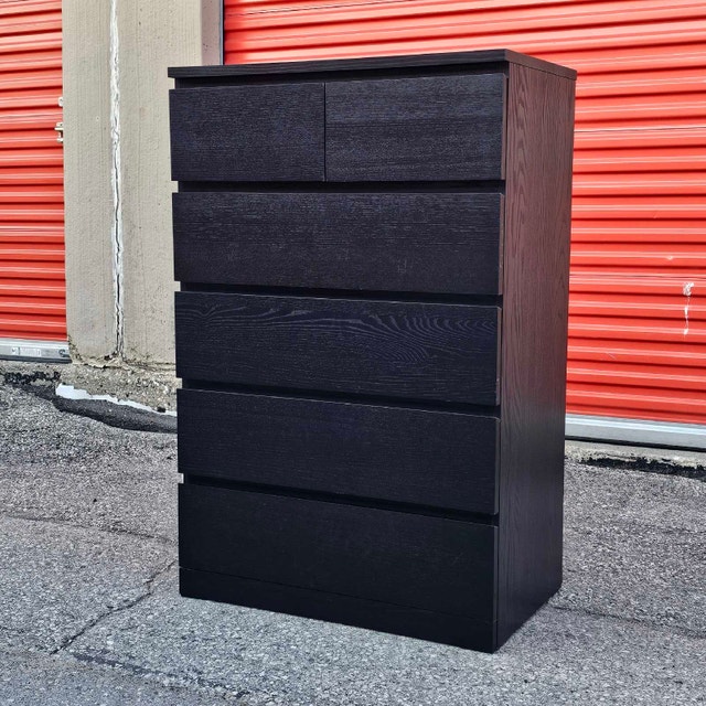 Delivery Available: Dresser Chest of 6 drawers