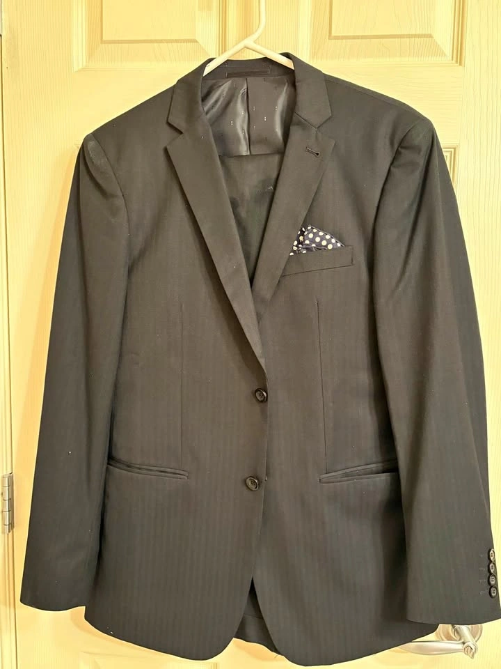 Men’s Elegant Black Suit