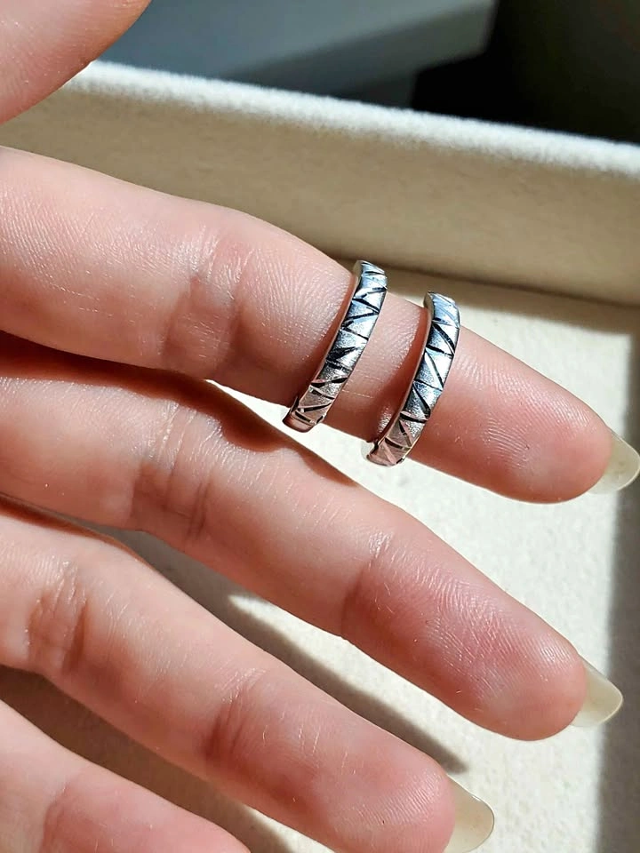 10K White Gold Diamond-Cut Hoop Earrings | 2.00 g | 15 mm