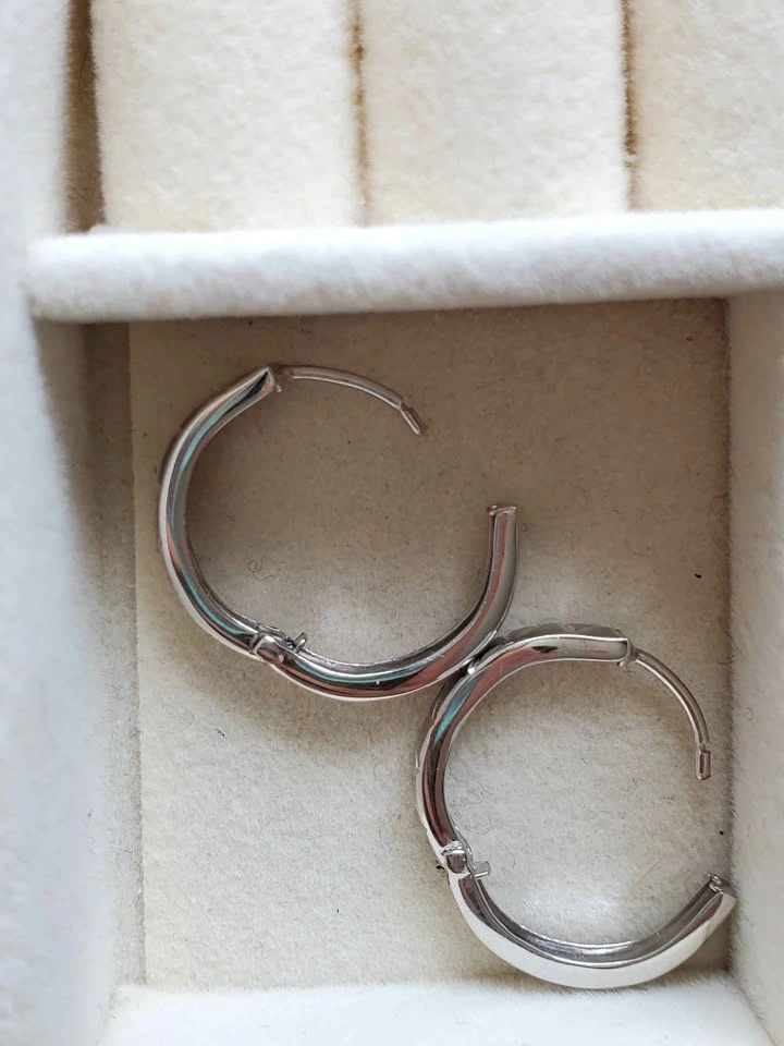 10K White Gold Diamond-Cut Hoop Earrings | 2.00 g | 15 mm - photo 3