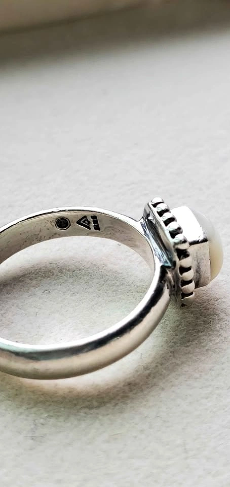 Silpada Mother of Pearl Ring - photo 4