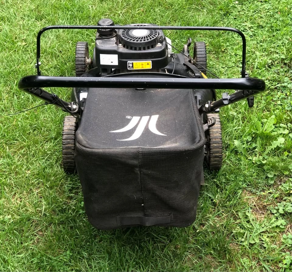 Yard Machines 140cc 3 in 1 Push mower - photo 5