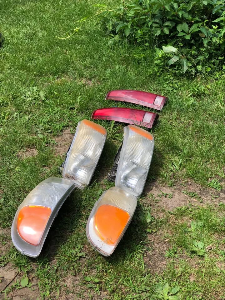 GMC Truck headlights and tail lights - photo 2
