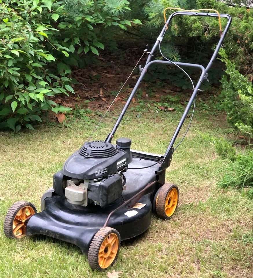 Poulan Pro Push Mower - photo 3
