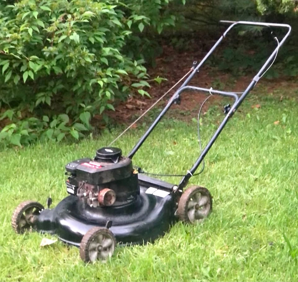 148cc Yard Machines Push mower