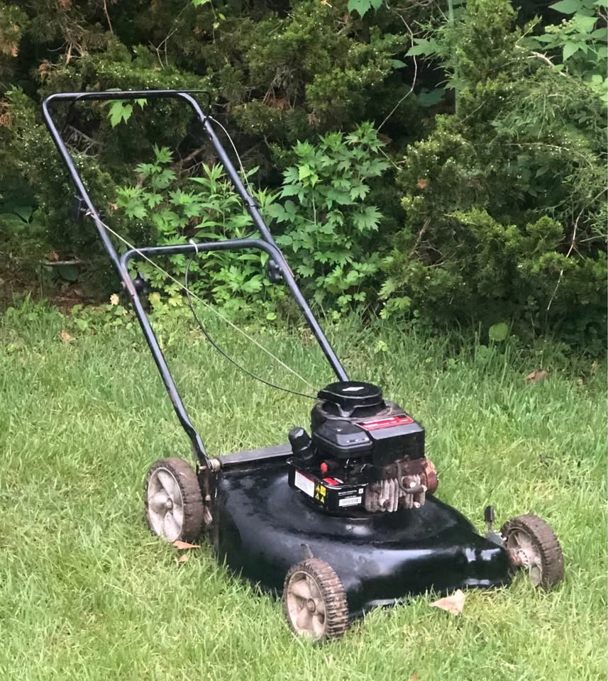 148cc Yard Machines Push mower - photo 2