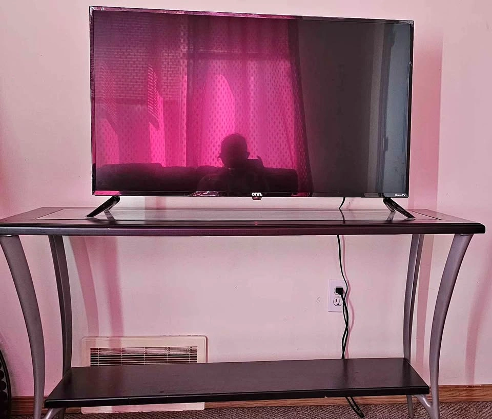40" Onn Roku Smart TV with Media Stand Console