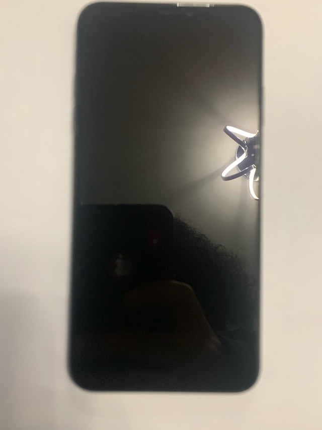 iPhone XS Max- Space Grey (FOR PARTS)