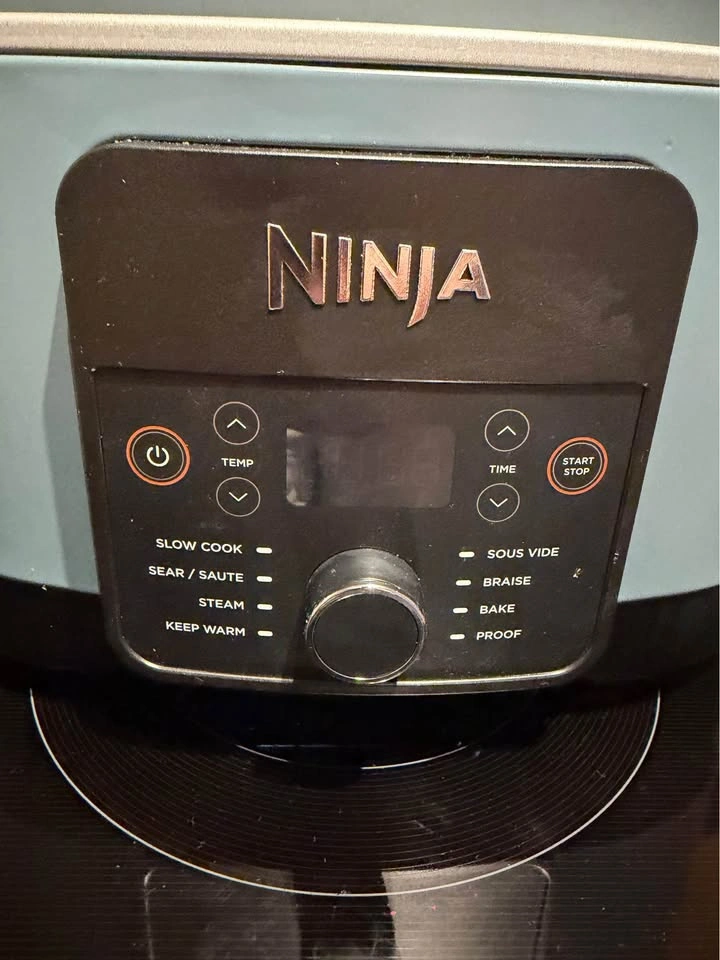 Ninja slow cooker 14-in-1 - must go today! - photo 4