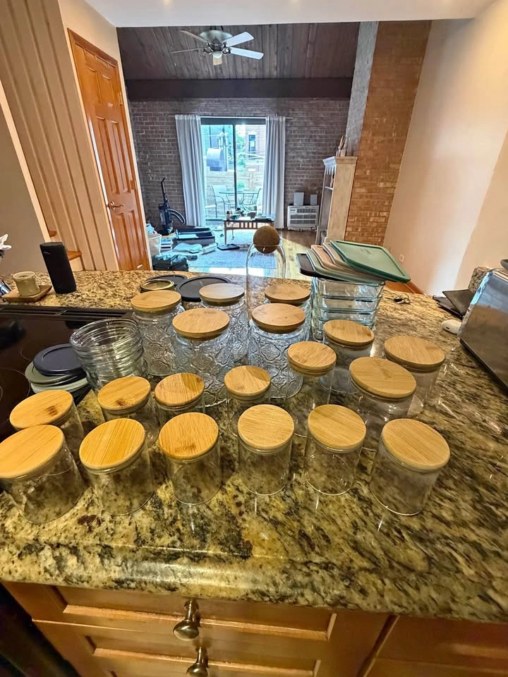 Glass kitchen storage containers - bulk listing
