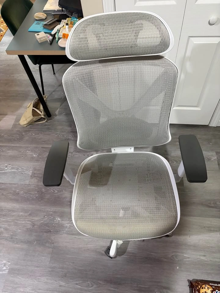 Ergonomic Mesh Office/Desk Chair – Gray/white - photo 5