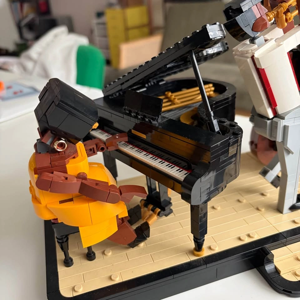 LEGO Ideas 21334 Jazz Quartet – Retired Set - photo 3