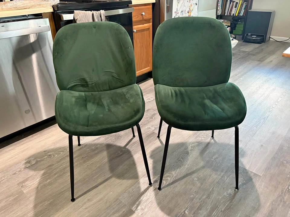 Set of 2 Green Velvet Dining Chairs