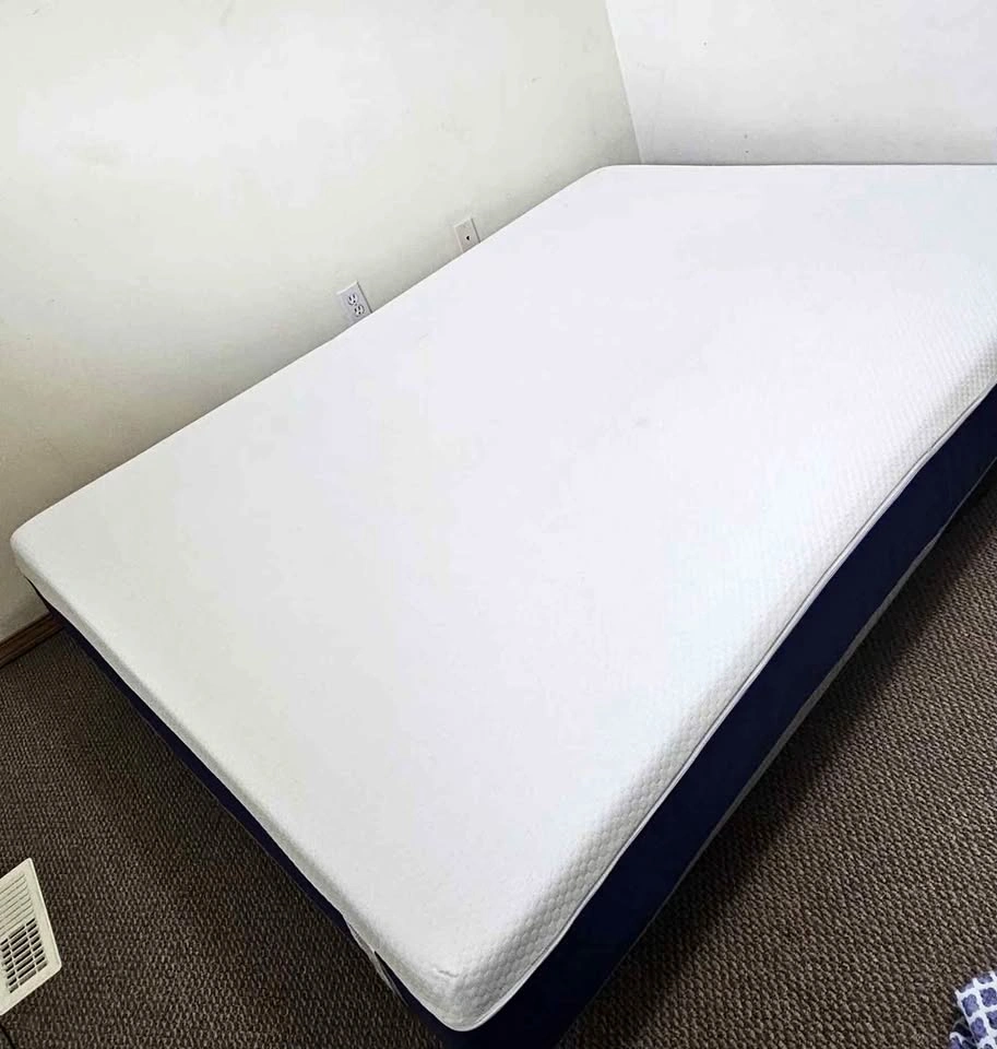 Zinus 8" Memory Foam Queen Mattress & Box Spring Set