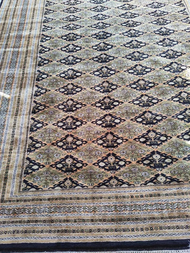 8.5' X 11' Area Rug "Persian style" thumbnail