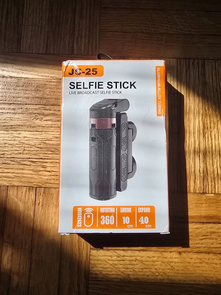 Portable Selfie Stick with Bluetooth Remote with tripod - New - photo 2