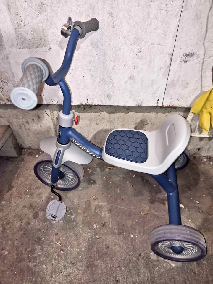 Toddler bike tricycle