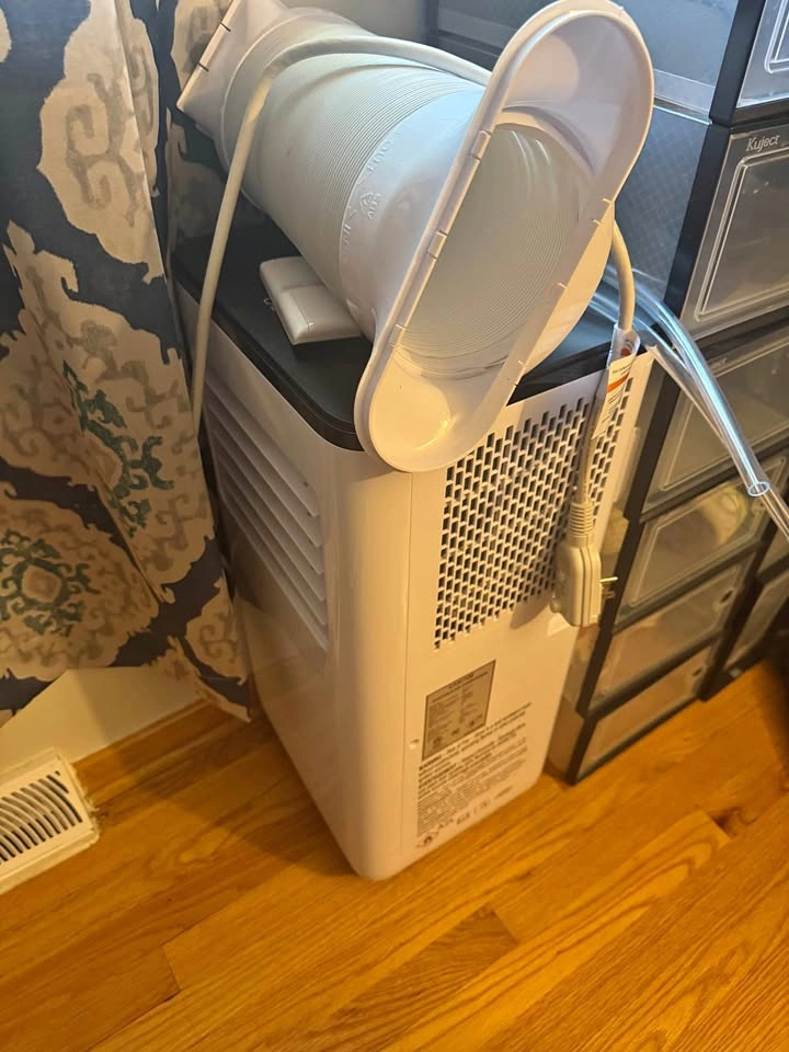 Cascade 5000 btu portable air conditioner (x2)