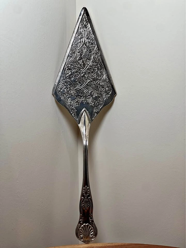 Vintage Ornate Silverplate Pie & Cake Server – Floral & Scroll P