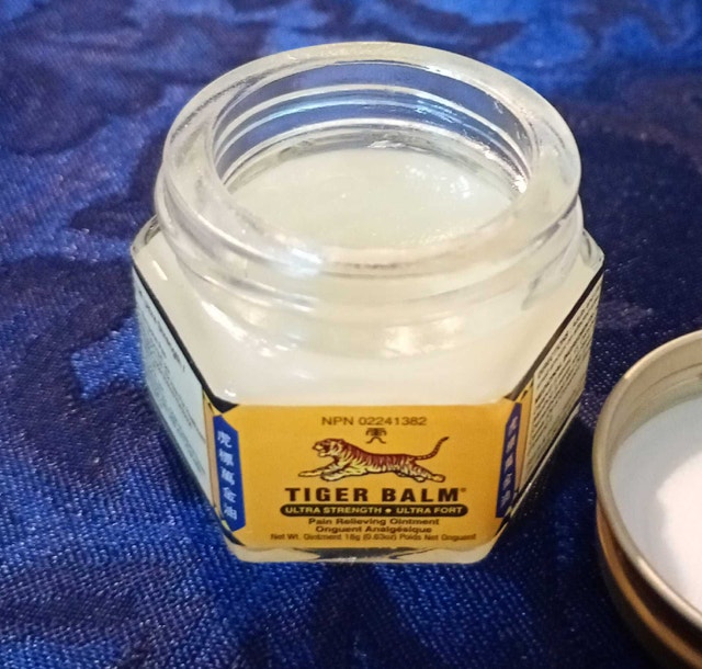 Tiger Balm (Regular Strength) 虎標萬金油