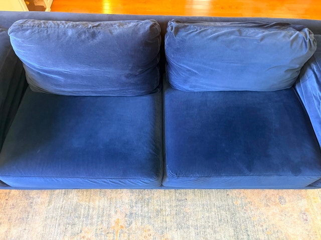 Living Room Sofa/ Coach - photo 3