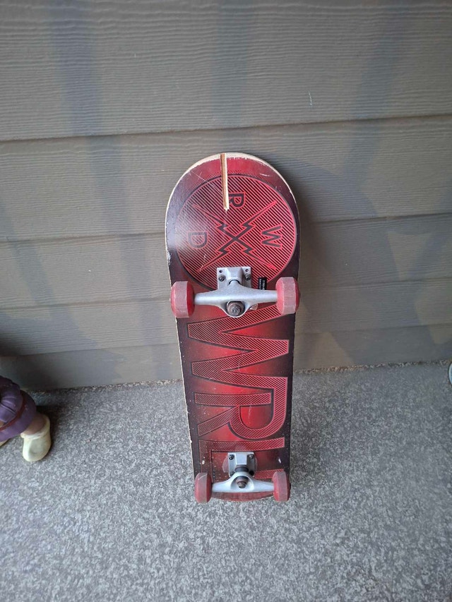 skateboard with pads - photo 2