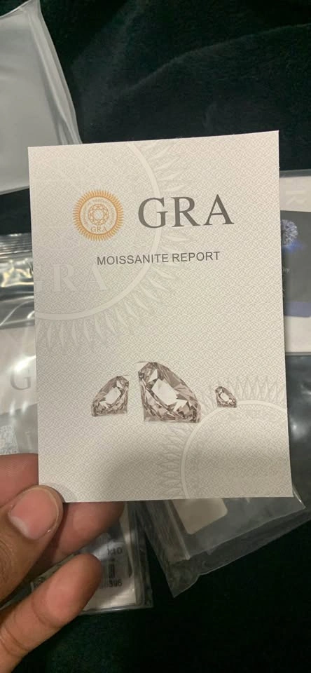 Diamond earrings - photo 4