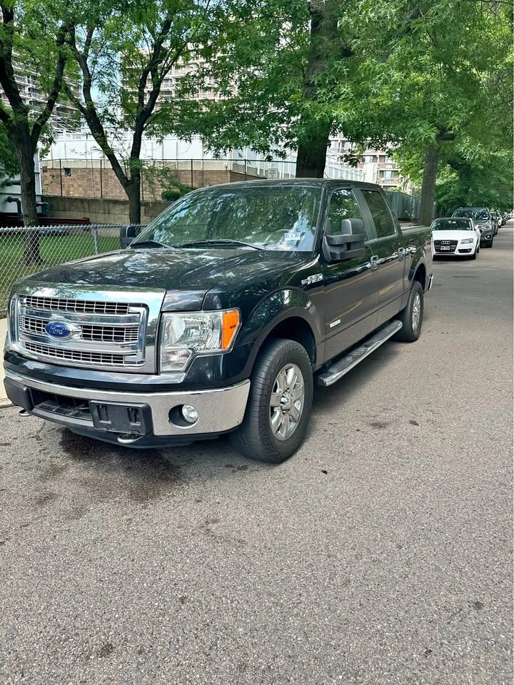 2014 Ford F150 SuperCrew Cab XLT Pickup