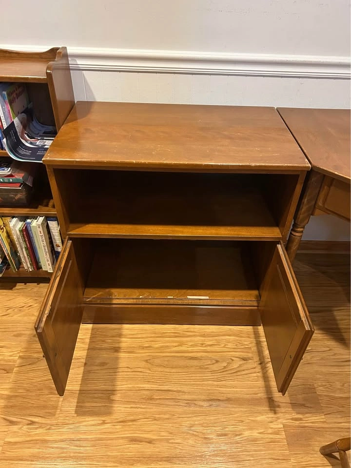 9-Piece Vintage 1959 Ethan Allen Maple Bedroom & Office Suite - photo 4