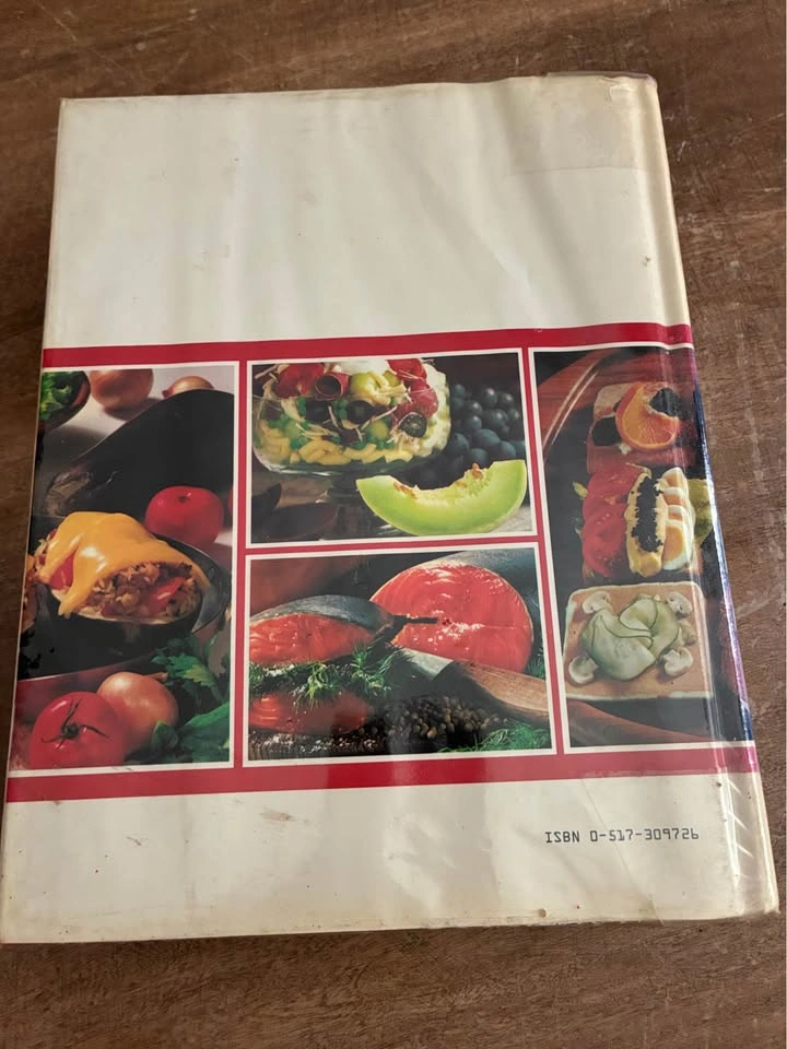 Vintage The Encyclopedia of Creative Cooking - photo 4