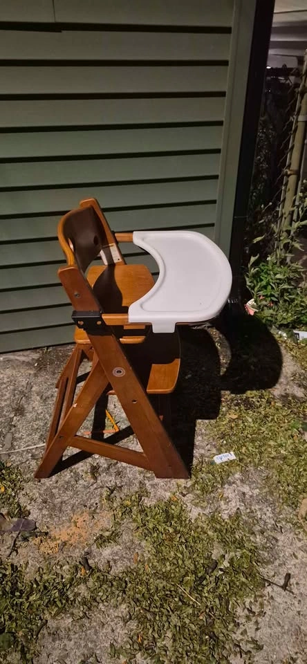 Mahogany Keekaroo Height Right High Chair with White Tray - photo 4