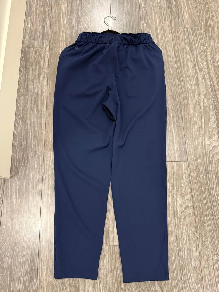 Lululemon On The Fly Pants - size 8 - photo 2