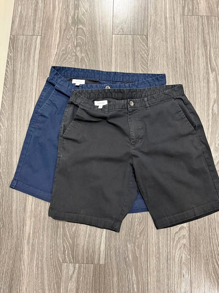 Calvin Klein Men's Shorts – Size 34