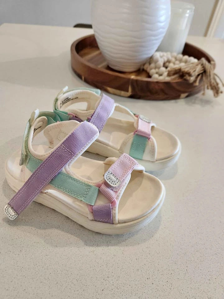 Kids Sandals/ Kids shoe US 10