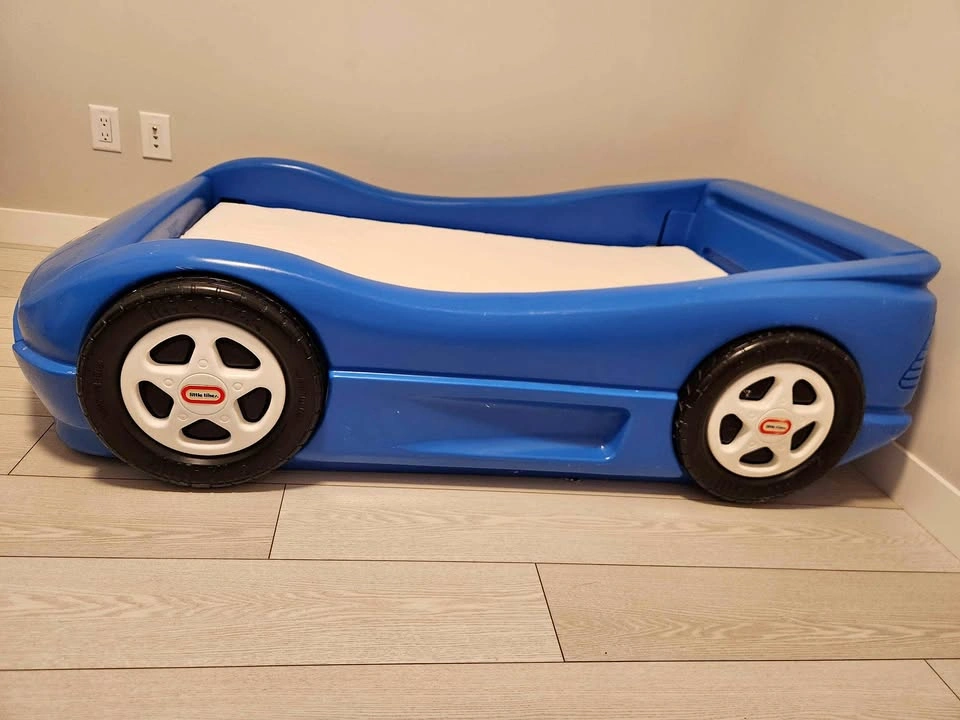 Little Tikes Blue Race Car Toddler Bed