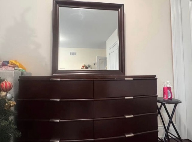 Solid Wood Dresser with Mirror – Excellent Condition