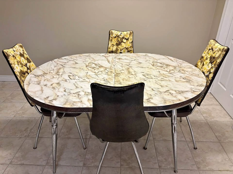 Dining Table with 4 Chairs