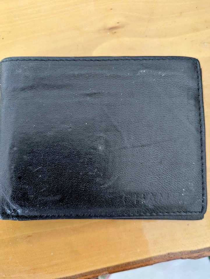 Champs Black Leather 8-Card Wallet