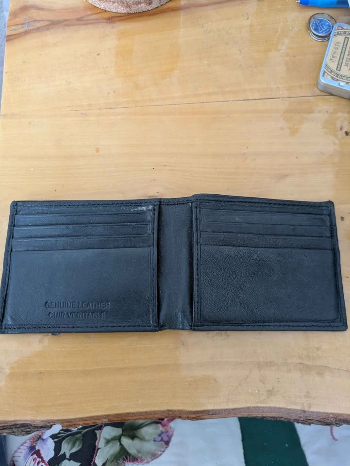 Champs Black Leather 8-Card Wallet - photo 2