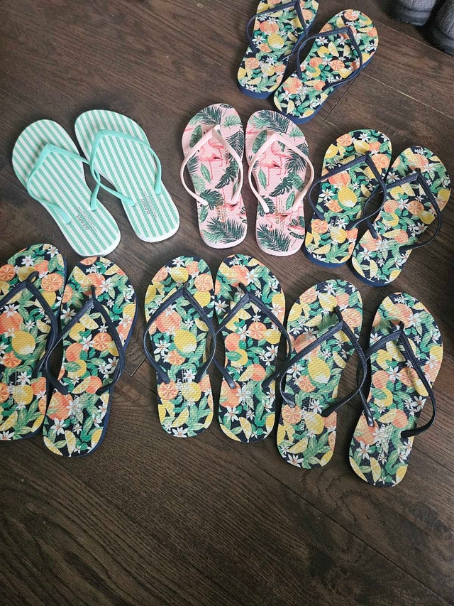 Old Navy Flip Flops
