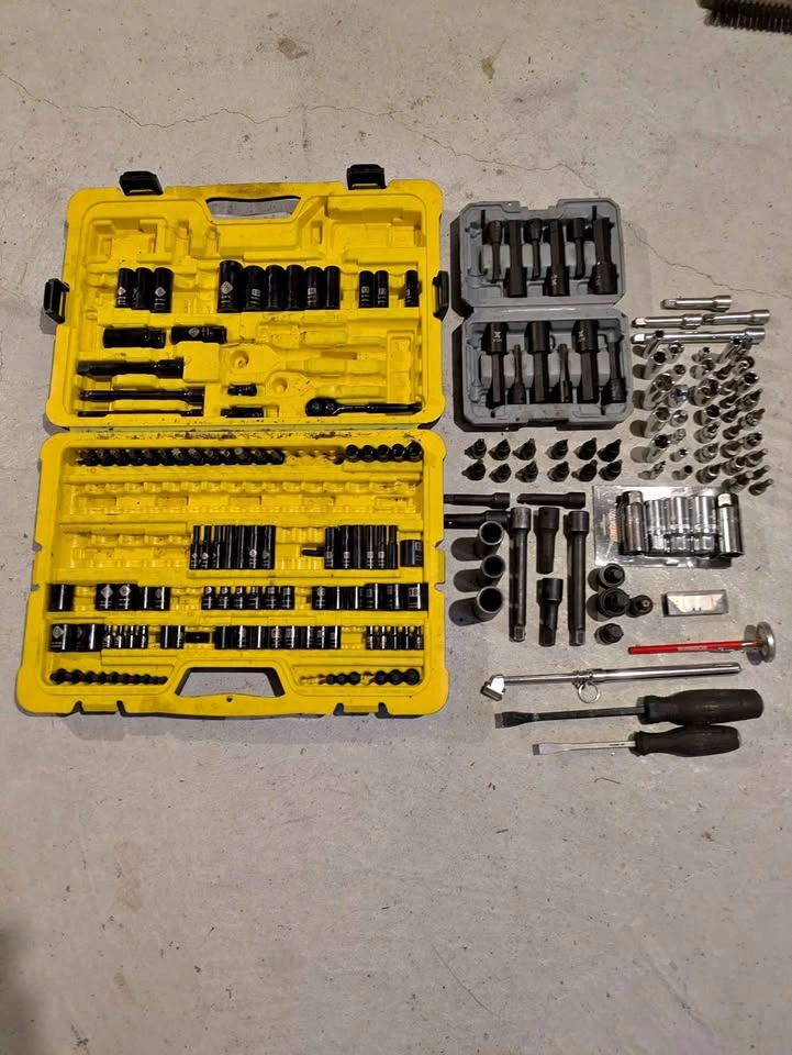 A Lot of Sockets