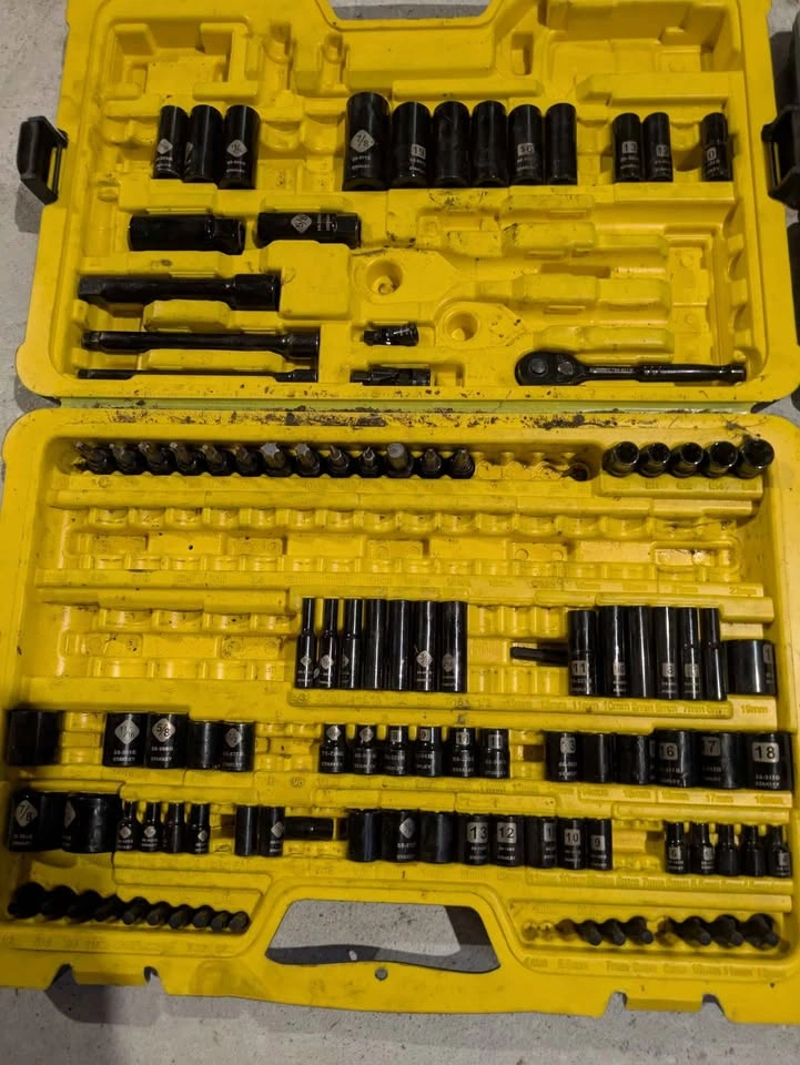 A Lot of Sockets - photo 2