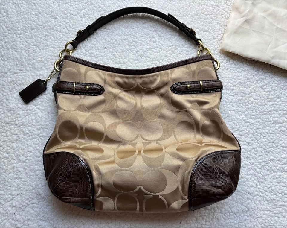 Coach Vintage Y2K Beige C Monogram Signature Canvas Peyton Hobo - photo 2