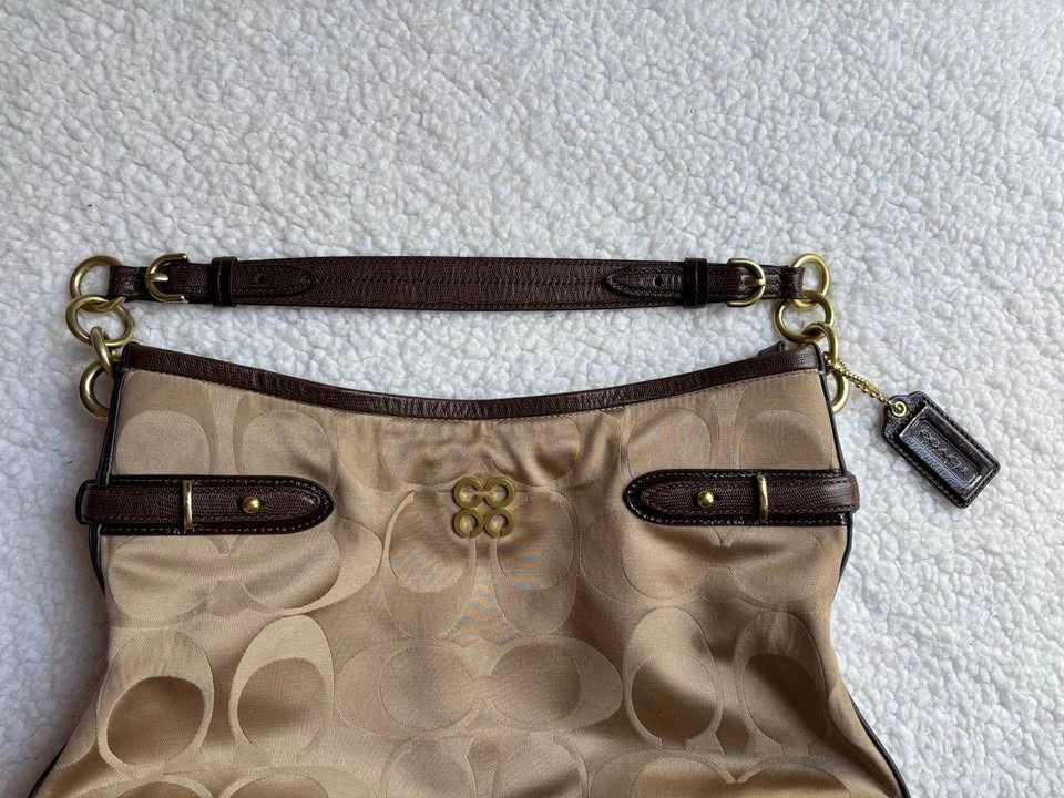 Coach Vintage Y2K Beige C Monogram Signature Canvas Peyton Hobo - photo 4