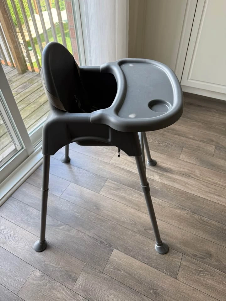 Costco high chair - photo 2