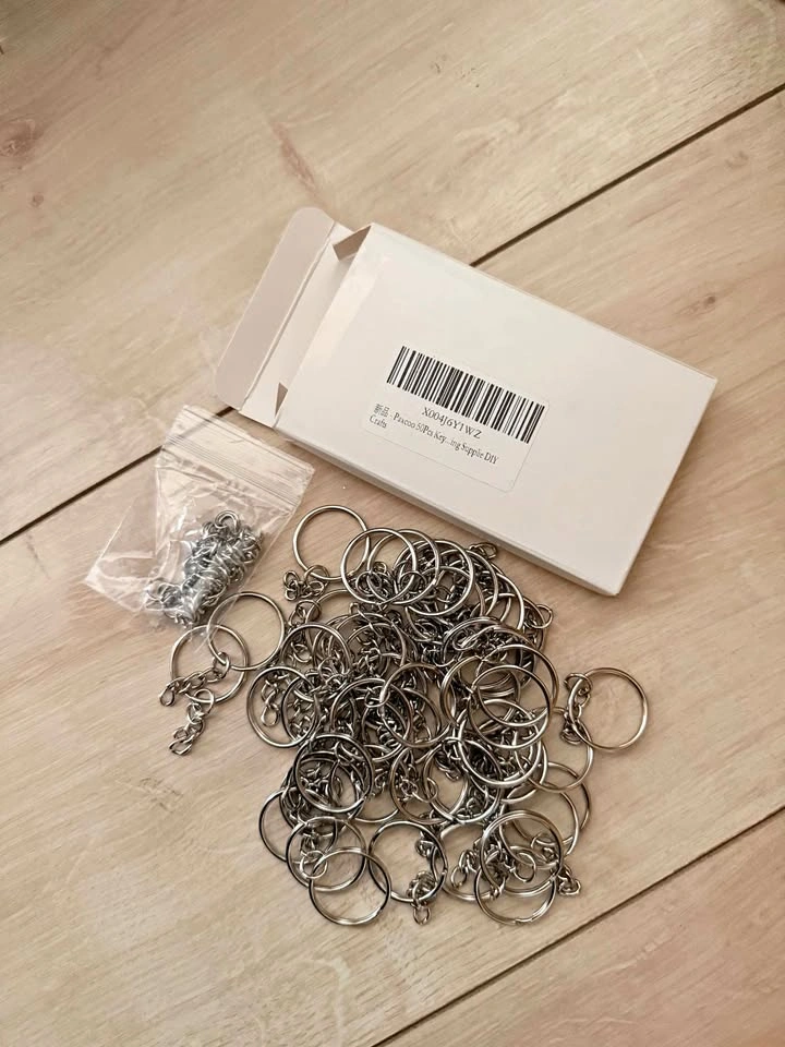 50 pcs Keychain Rings Kit