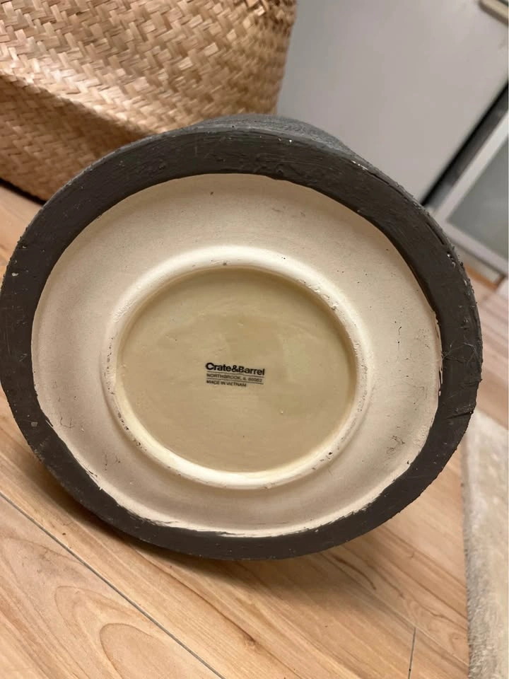 Crate & Barrel Antiguo Black Terracotta Vase - photo 4