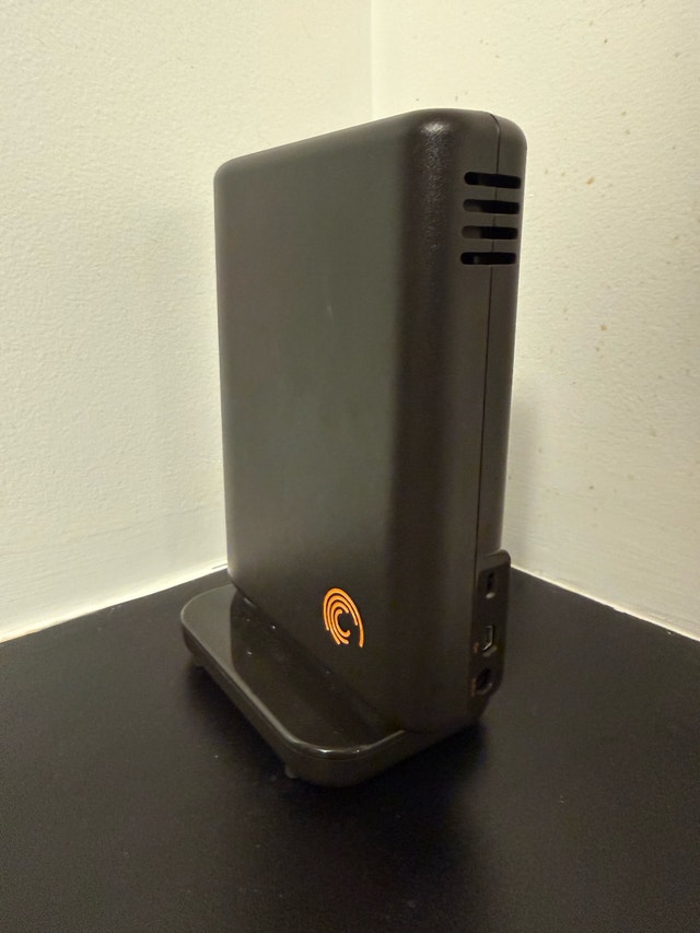 Seagate FreeAgent Desktop 500GB External Hard Drive - photo 4