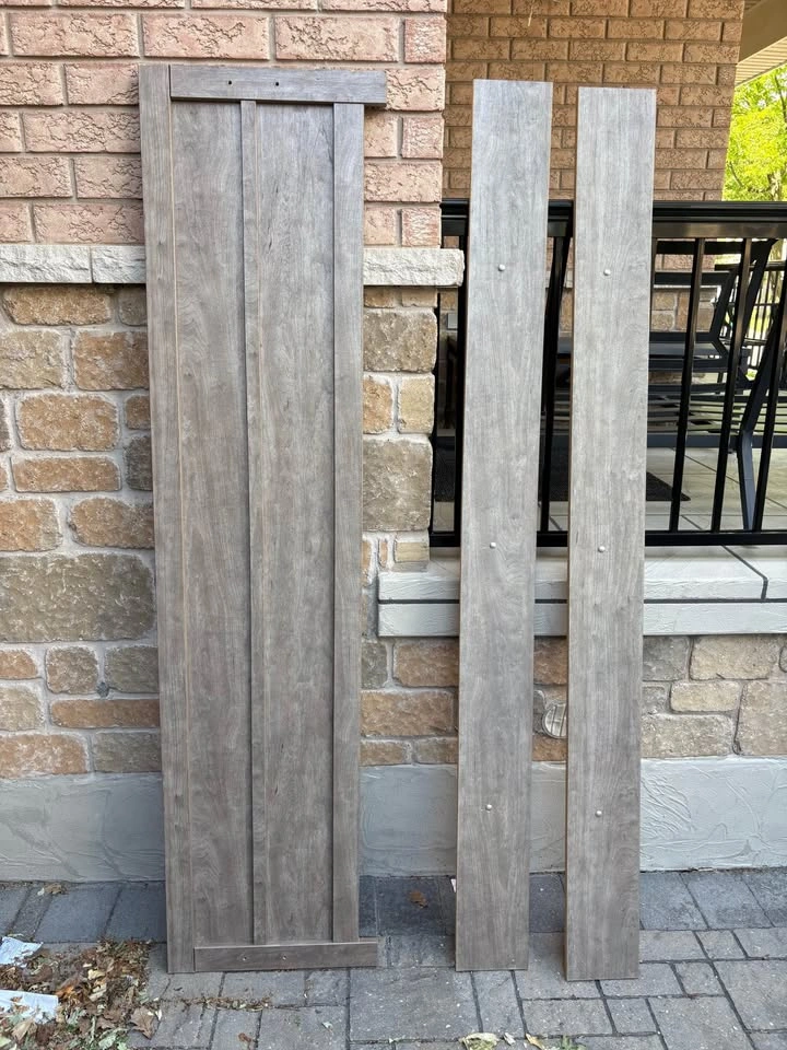 MOVING SALE - Ashley Culverbach King Bed Frame + Nightstand - photo 3