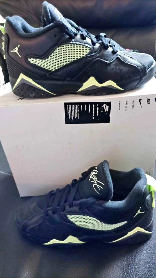 New Jordan Flight MVP 92 SS (GS) Black/Barley Volt-Iron grey